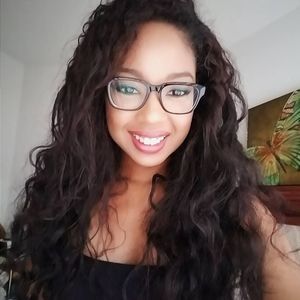 Meet your Posher, Leah